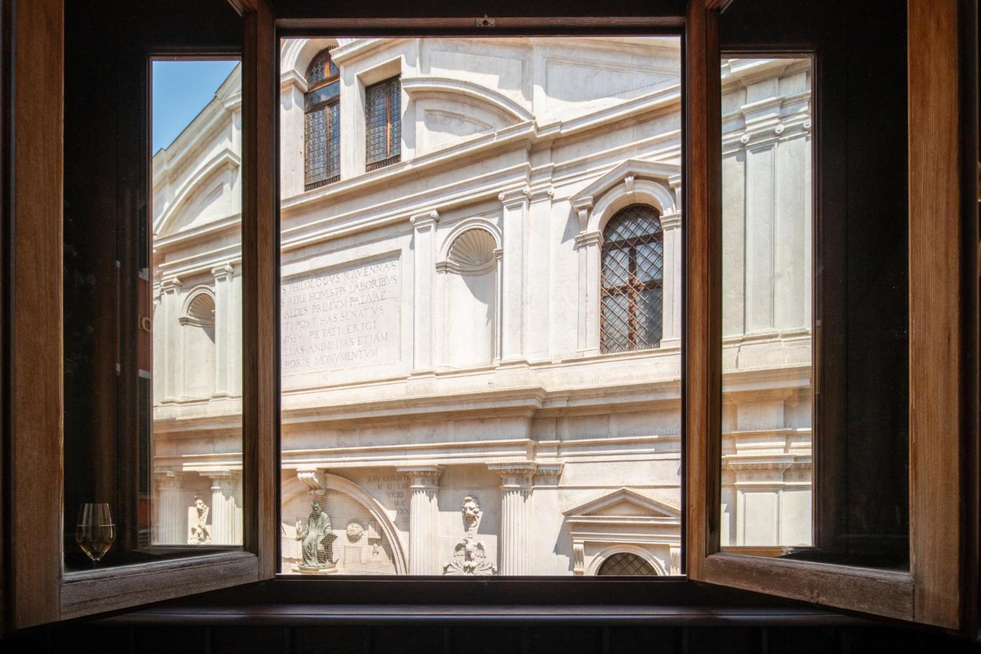 Ve.n.i.ce. Cera Ai Leoncini Venise